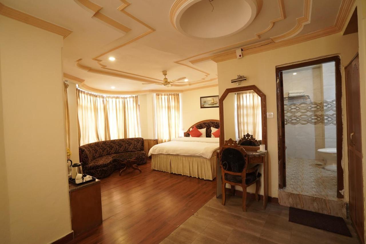 Royal Palace Resort Bhagsunag Dharamshala Exterior photo